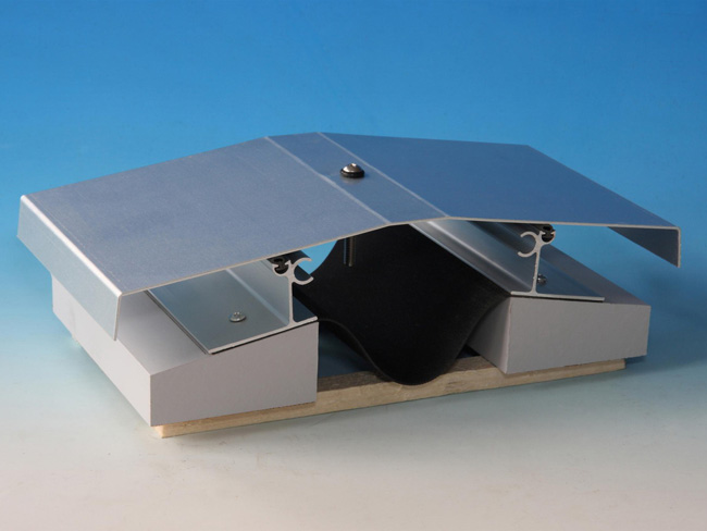 屋面變形縫（金屬蓋板型）RM